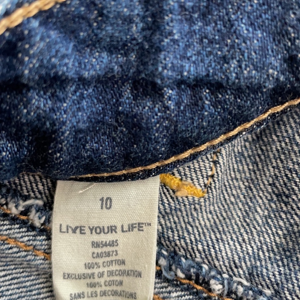 American Eagle Short - Picture 3 of 3